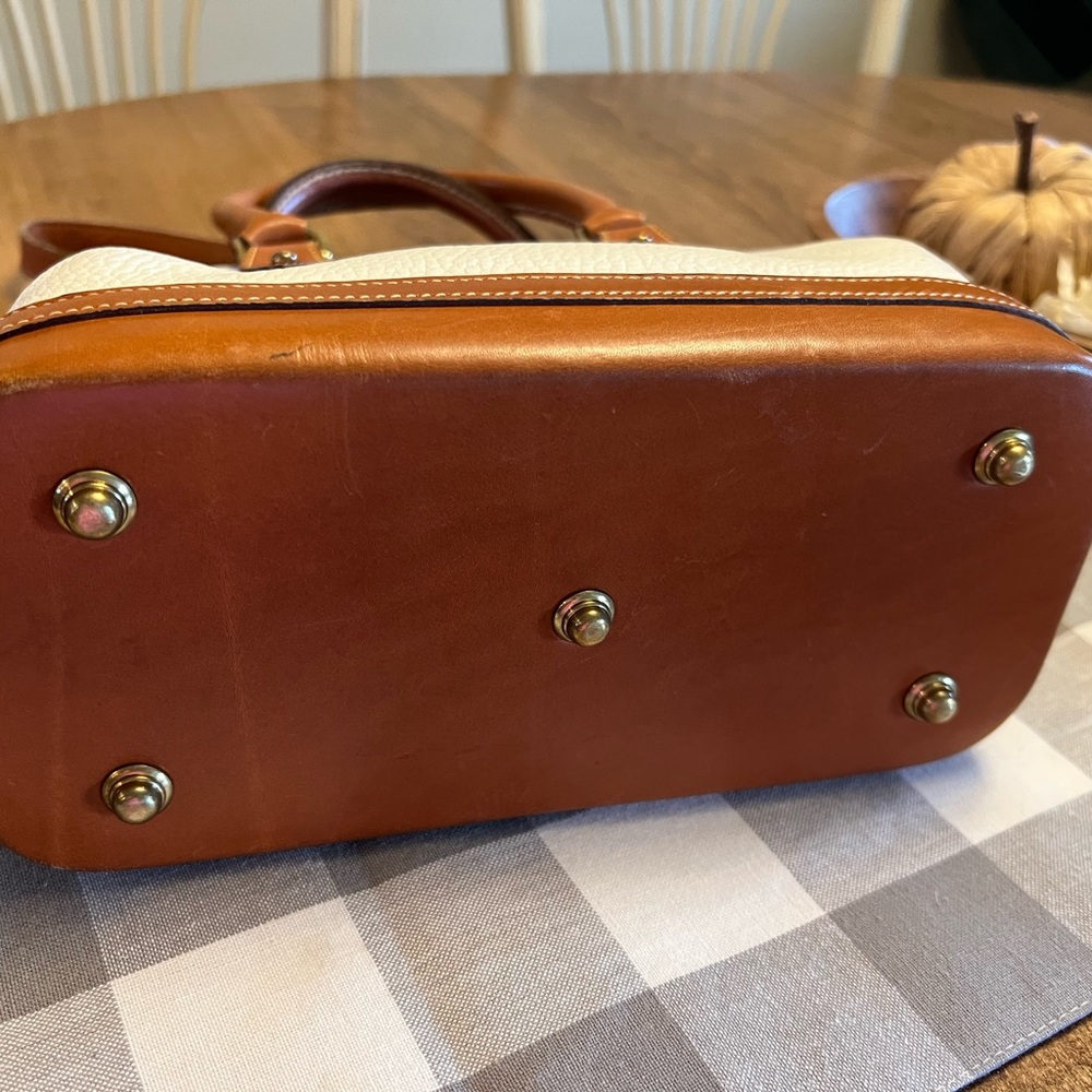 Dooney & Bourke White & British Tan Vintage Purse, Handbag, Excellent! - Picture 4 of 14